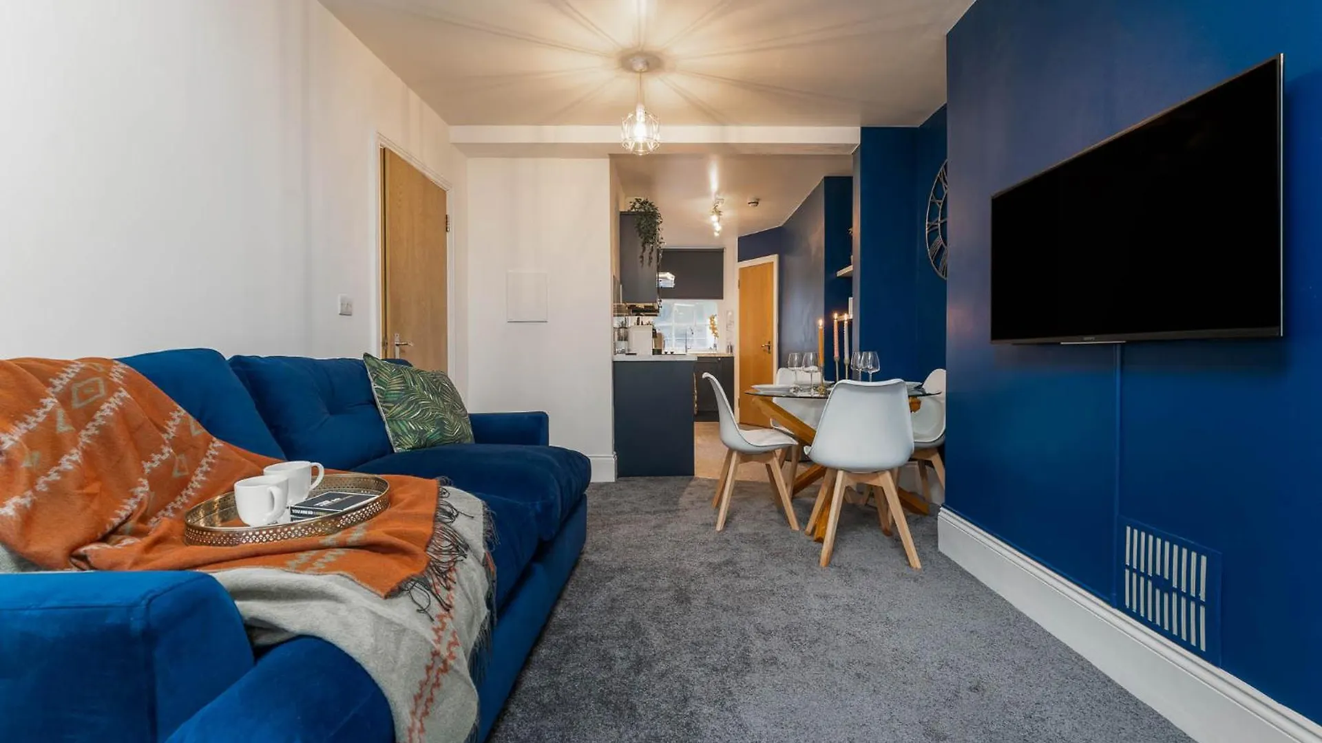 Perfect Location! Wholeunit! Apartment Brighton